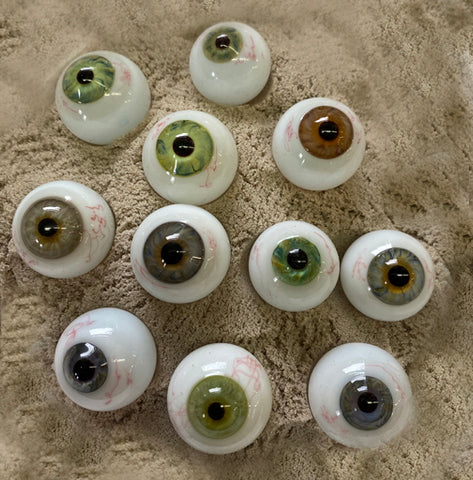 Blown Glass eyes with veins. Great for Halloween and Jewelry making! Hand blown glass with various colors